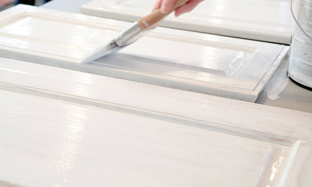 Summer Special: Fast Cabinet Painting in Palm Beach, Before It’s Too Late