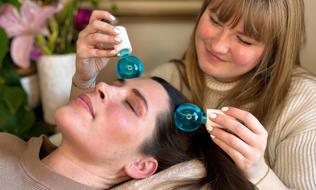 How Can Red Carpet Facial Reduce Puffiness on the Face?