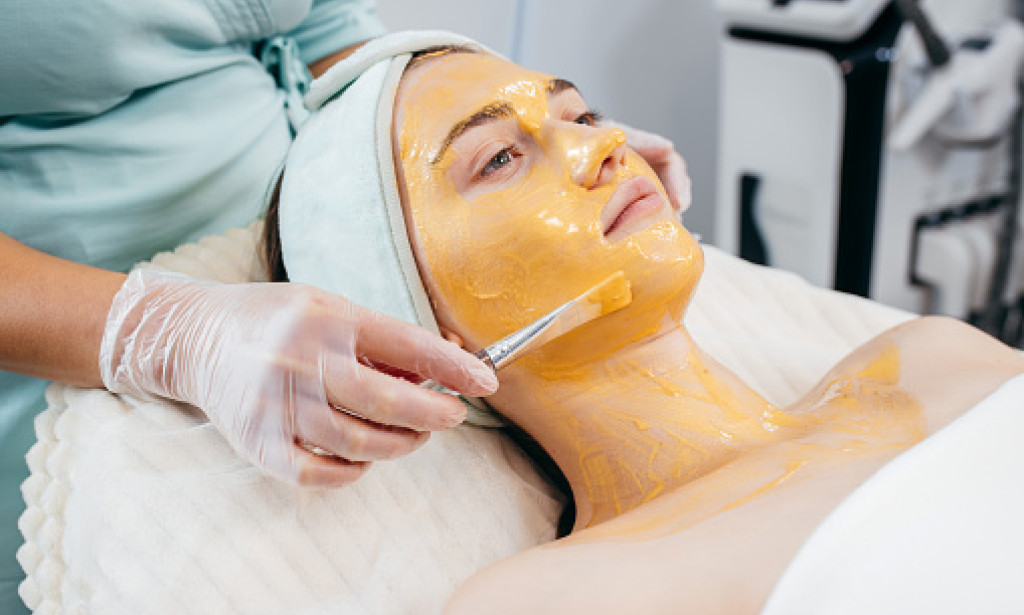 How Soon Can Cosmelan Peel Treatment Fade Sun-Induced Spots?