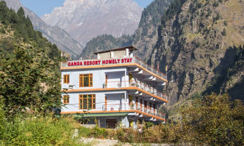 How to Choose the Best Hotel Near Govindghat, Joshimath & Badrinath