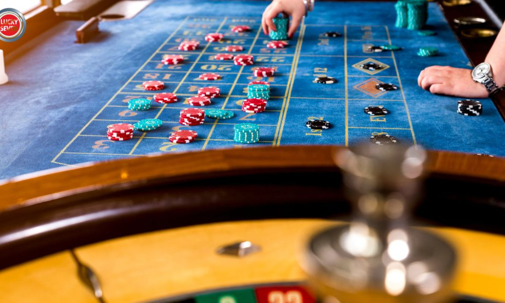 Unlock Top Casino Excitement with Lucky Seven Download Malaysia
