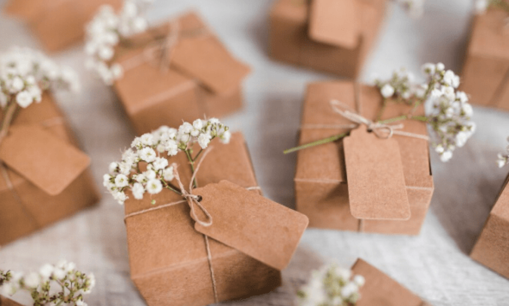 How to Choose the Perfect Wedding Favors in Hemet, CA (That Guests Will Love)