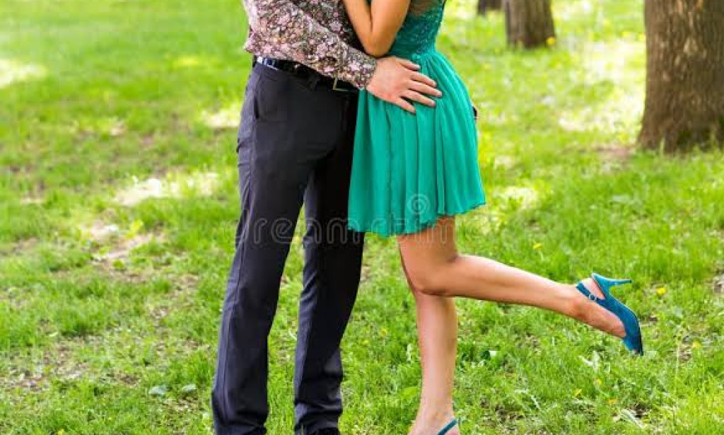 “How to Keep Your Wife Happy in Married Life: Emotional Connection, Respect, and Ways to Improve Healthy Intimacy”