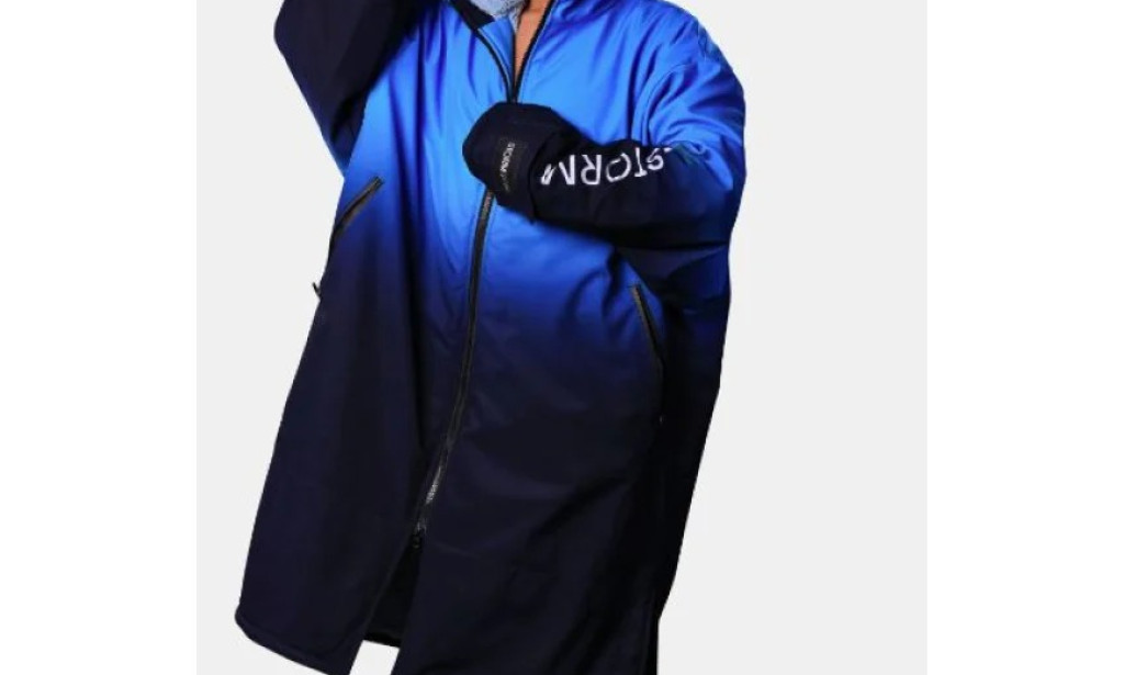 What Makes a G-Storm Changing Robe Dry Robe Essential for Outdoor Adventures in the UK?