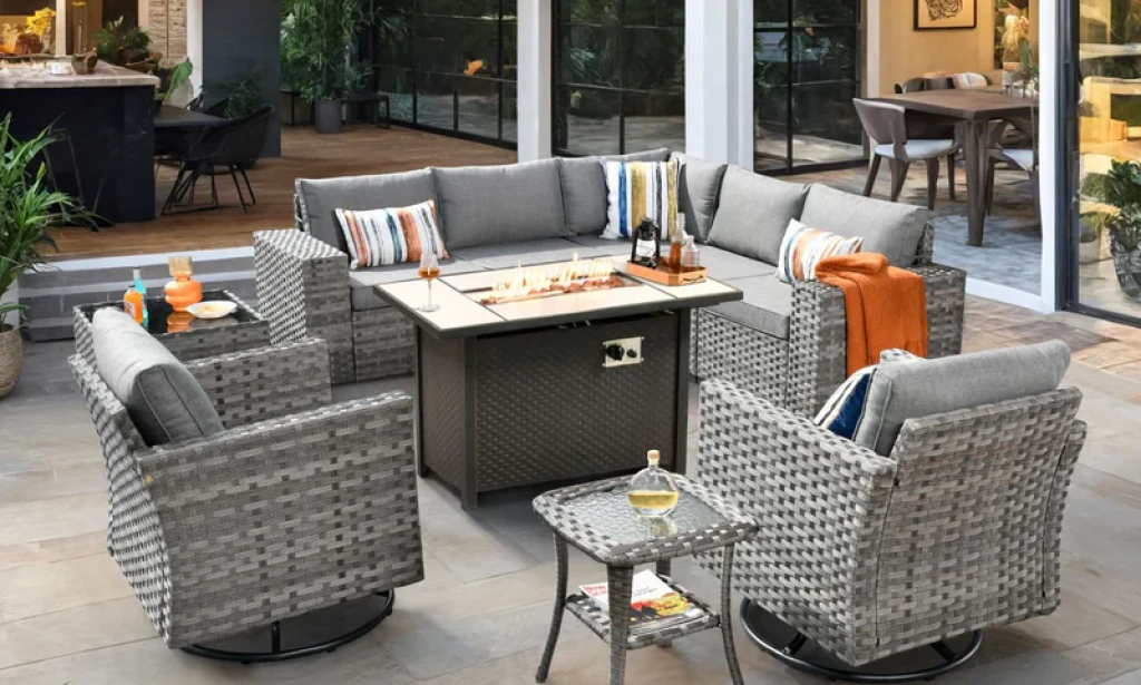 TOP Boneless Lounge: From Outdoor to Cozy Indoor Family Spaces