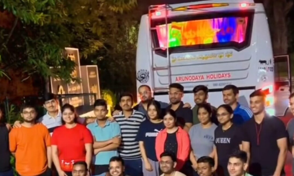 Common Safety Concerns in Mini Bus Travels in Bangalore and How to Avoid Them - top