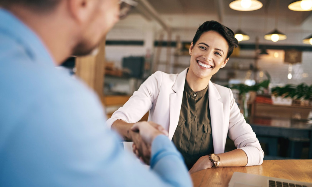 What Everyday Banking Benefits Come With Second Chance Account Programs