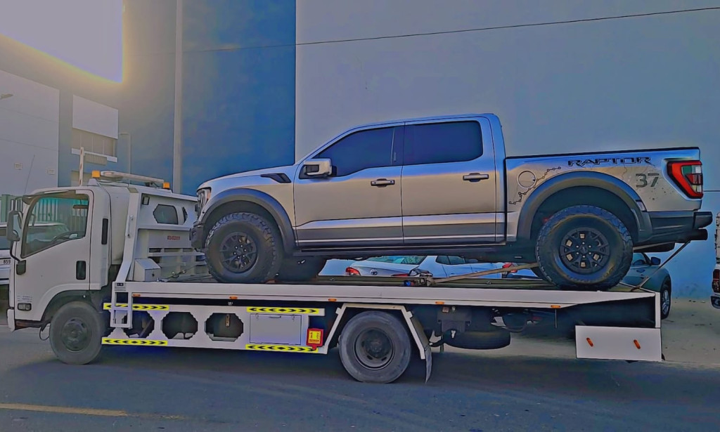 Top 10 Powerful Reasons to Search for Roadside Assistance Near Me in Dubai