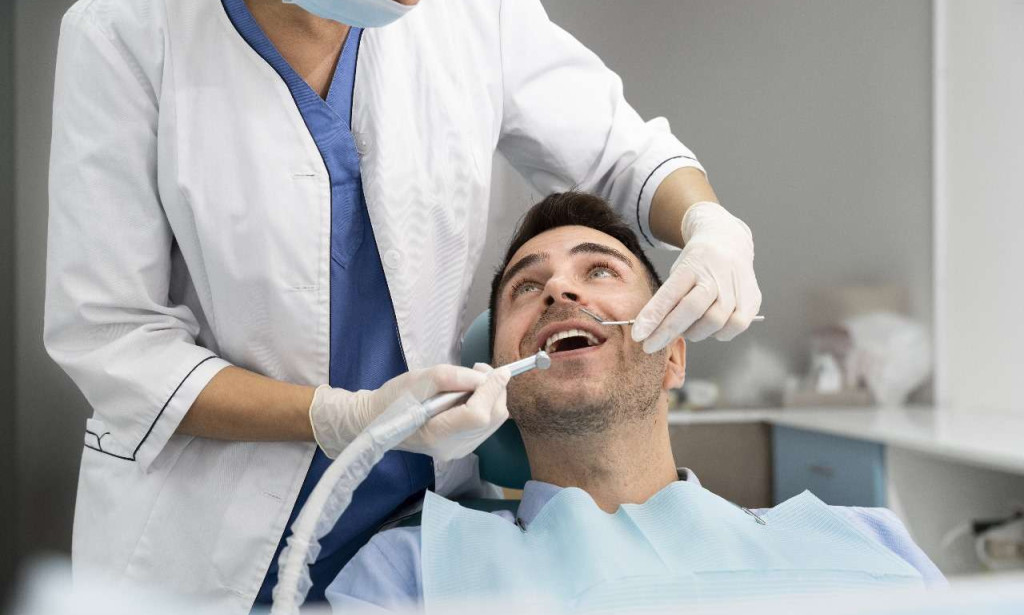 Painless Procedures at a Dental Clinic: What Patients Should Know