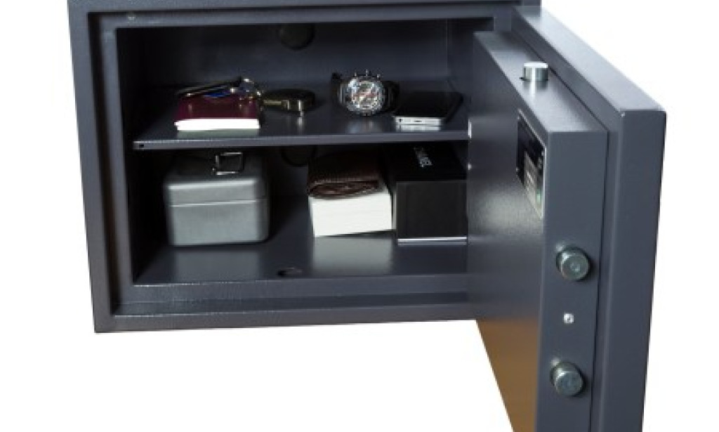 Do Home Safes Really Stop Burglars? The Honest Truth 🔐