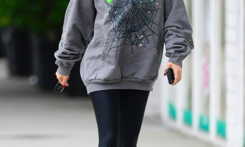 Why Spider Hoodie & EE Shorts Are Dominating Urban Fashion Trends