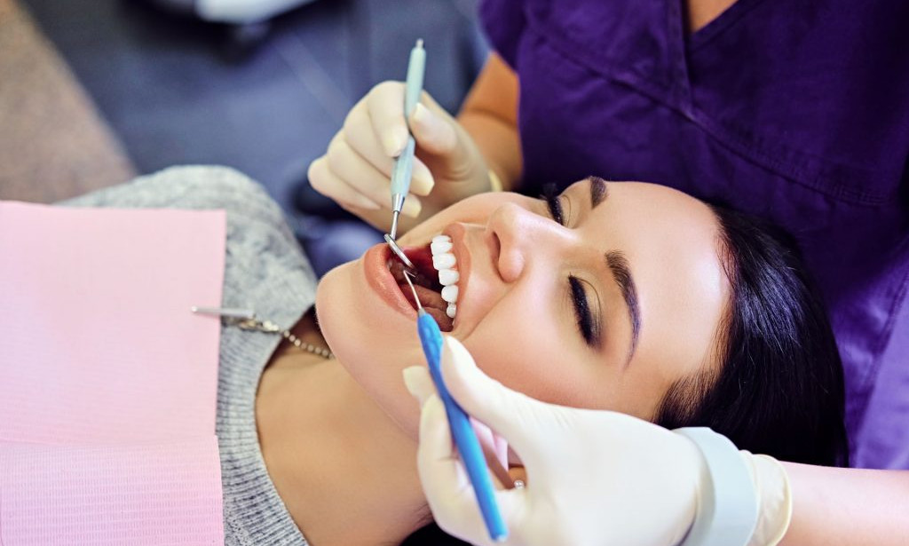 How Can a Dentist Detect Hidden Oral Issues Early?