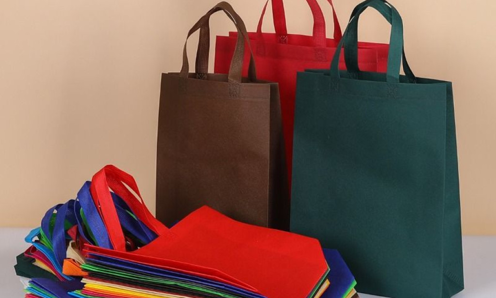 Non Woven Bags Supplier: How Sustainable Packaging Is Helping Businesses Win More Customers
