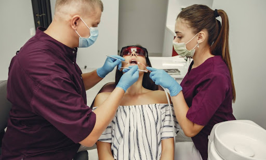 Top LANAP vs. Traditional Scalpel Surgery: Why Lasers Are Changing Periodontal Care
