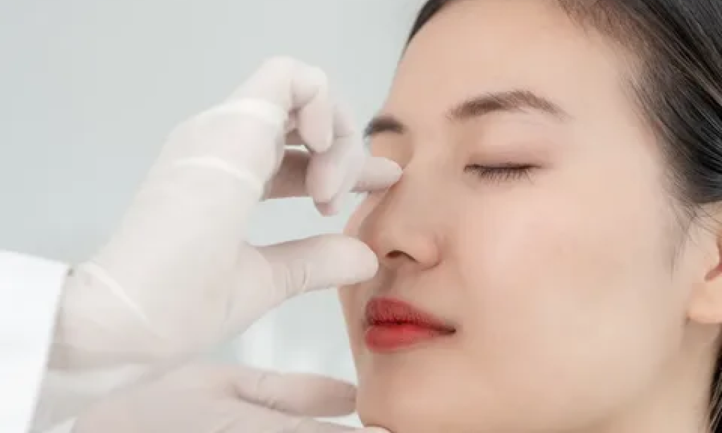 Rhinoplasty in Dubai: How Specialist Care for Your Nose