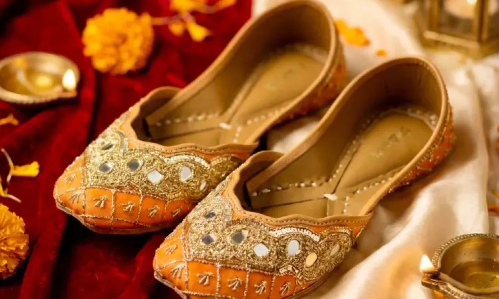 How Punjabi Juttis Are the Perfect Footwear for Every Ethnic Occasion