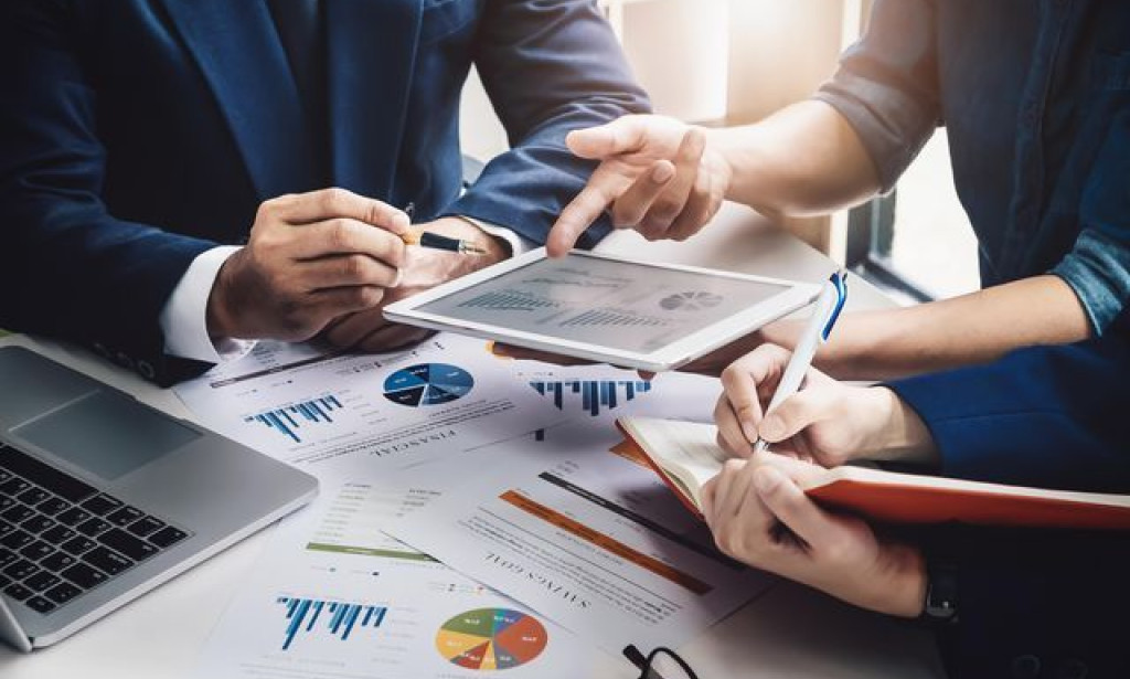 Before Your Next Tax Deadline: Why Choosing the Right CA Firm in Delhi Can Save Your Business Time and Money