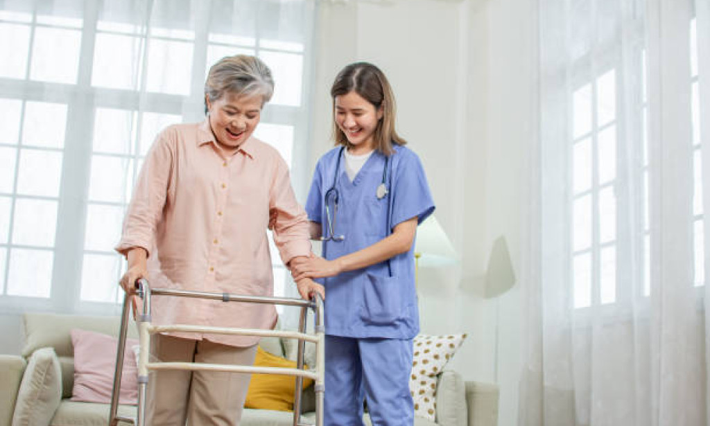 How Home Health Care Services Reduce Family Caregiver Stress