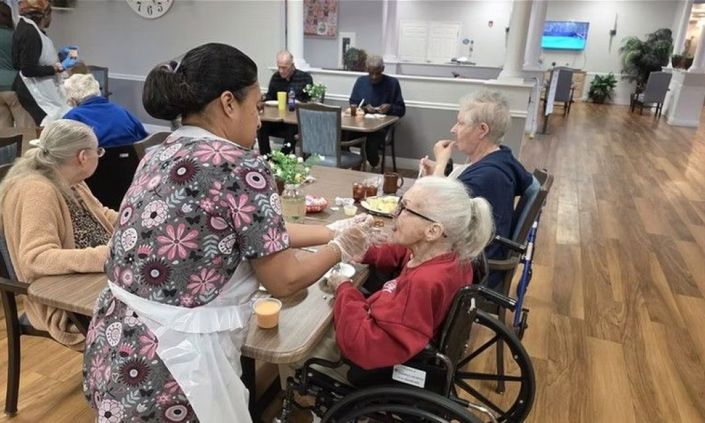 What Makes Choosing an Assisted Living Facility in Florida So Difficult for Families?