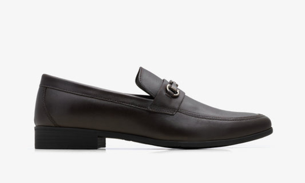 Top Loafers for Men: The Ultimate Guide to Leather, Suede & Penny Loafers