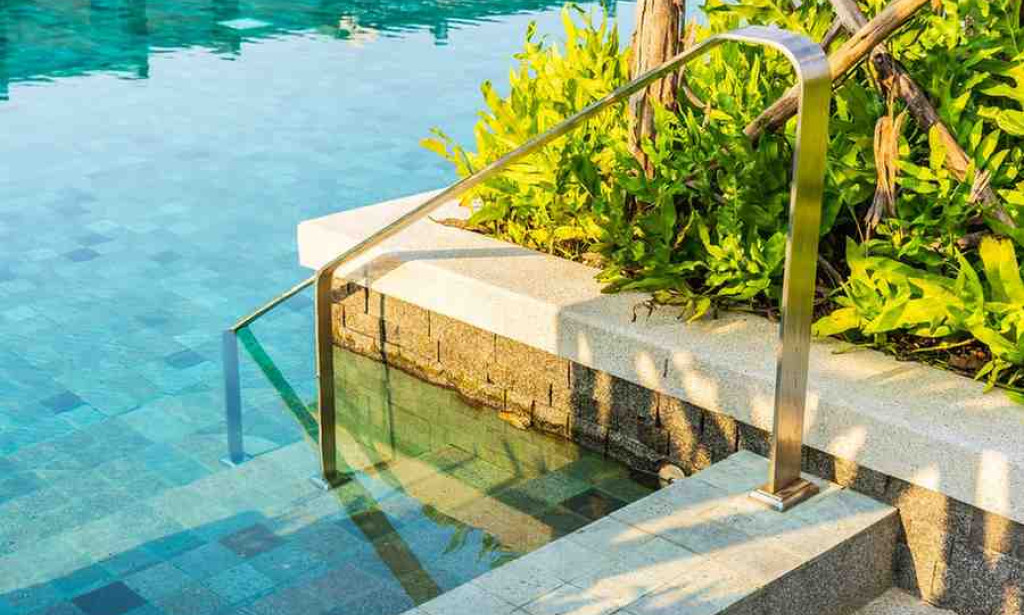 What is the Best Swimming Pool Construction Services for Modern Homes?