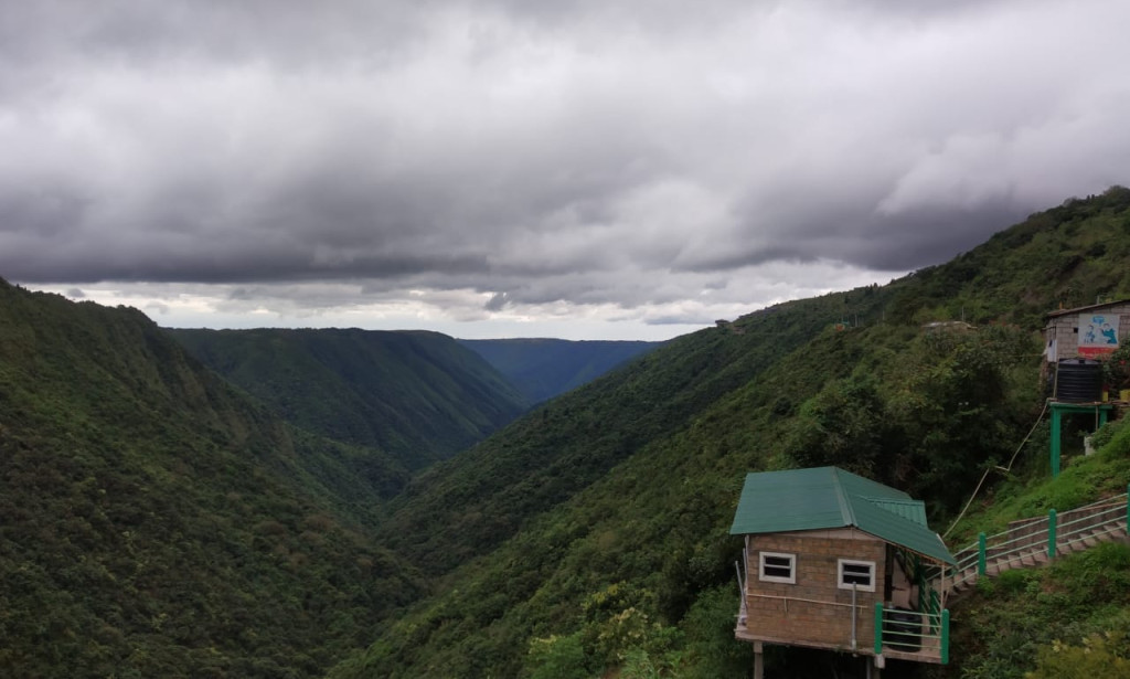 How to Get a Taxi from Guwahati to Shillong