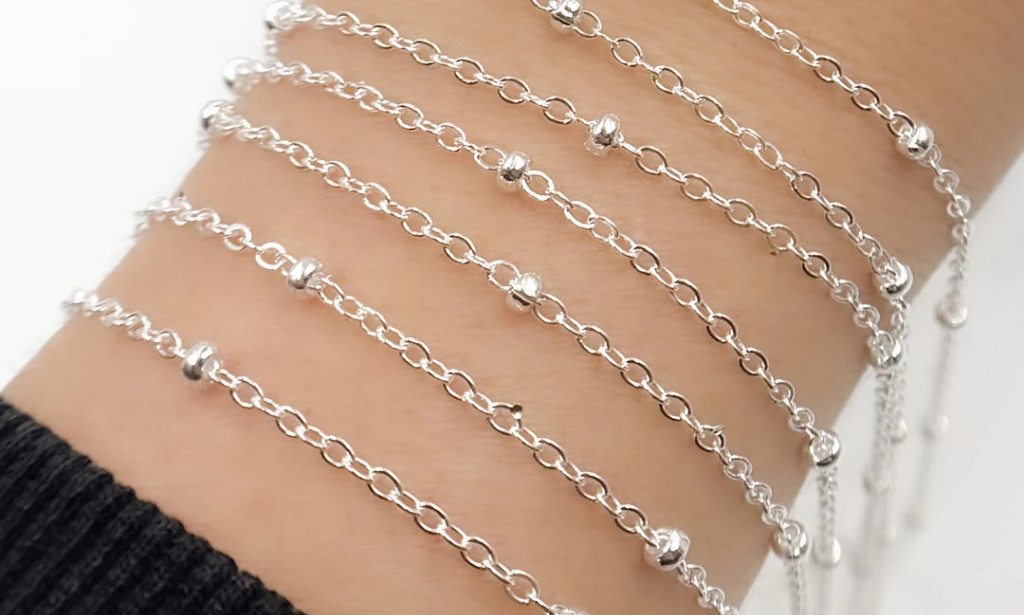 How to Choose the Perfect White Silver Chain for Any Occasion